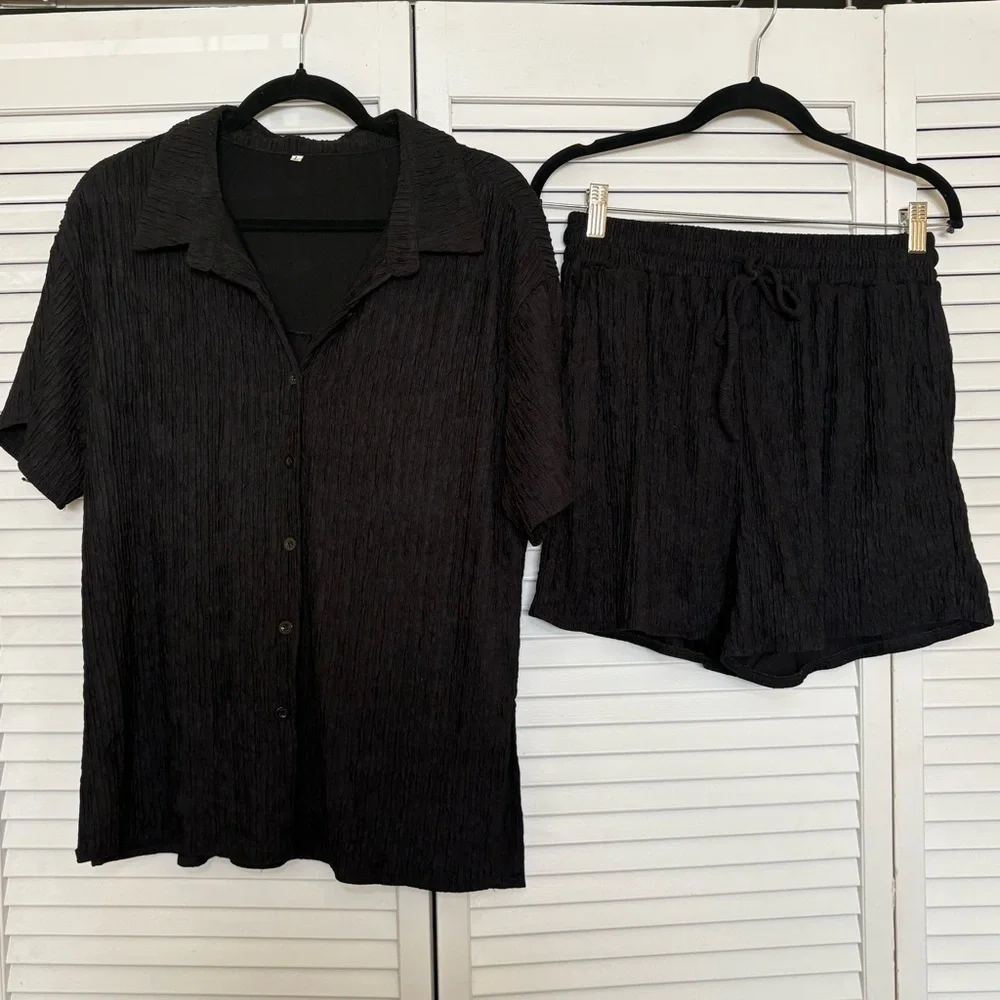 Black Textured Shirt and Shorts Set - Picture 2 of 6
